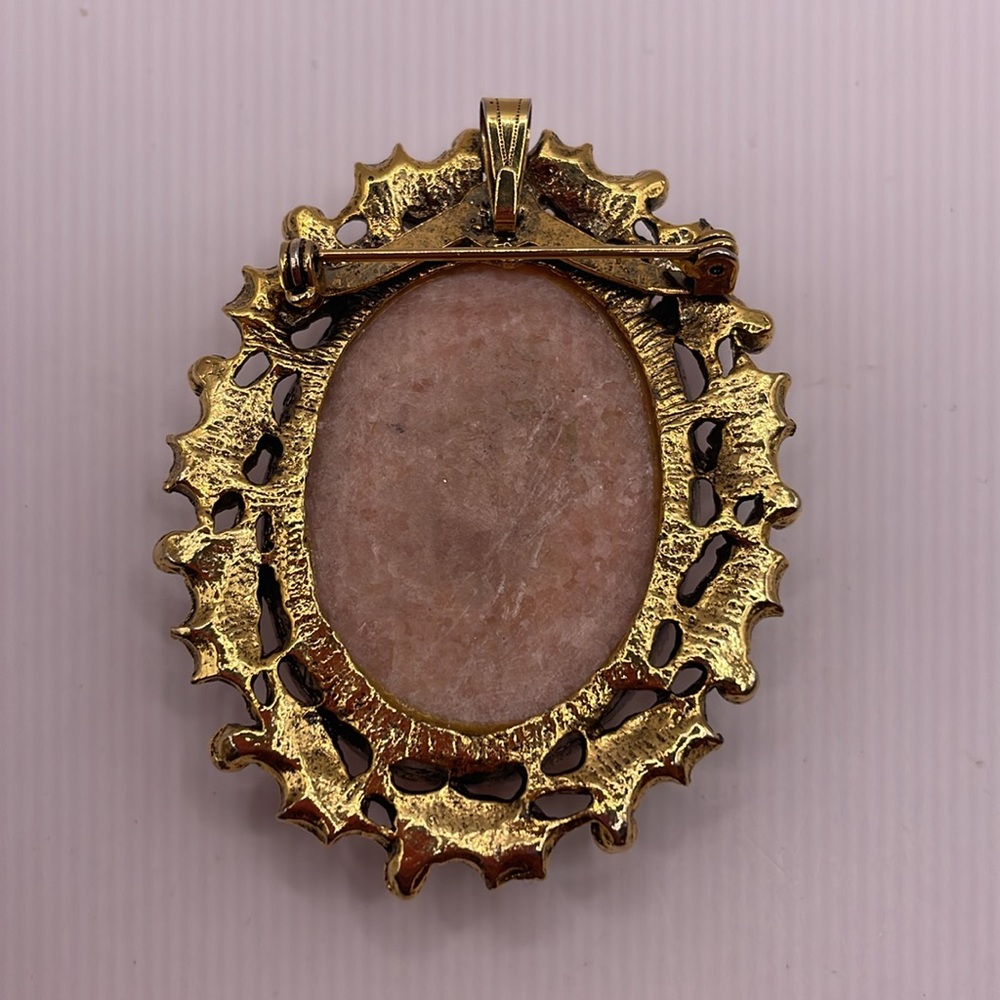 Vintage Rose Quartz Oval Gold Plated Holly Berry Pendant Brooch Pin - Picture 2 of 2